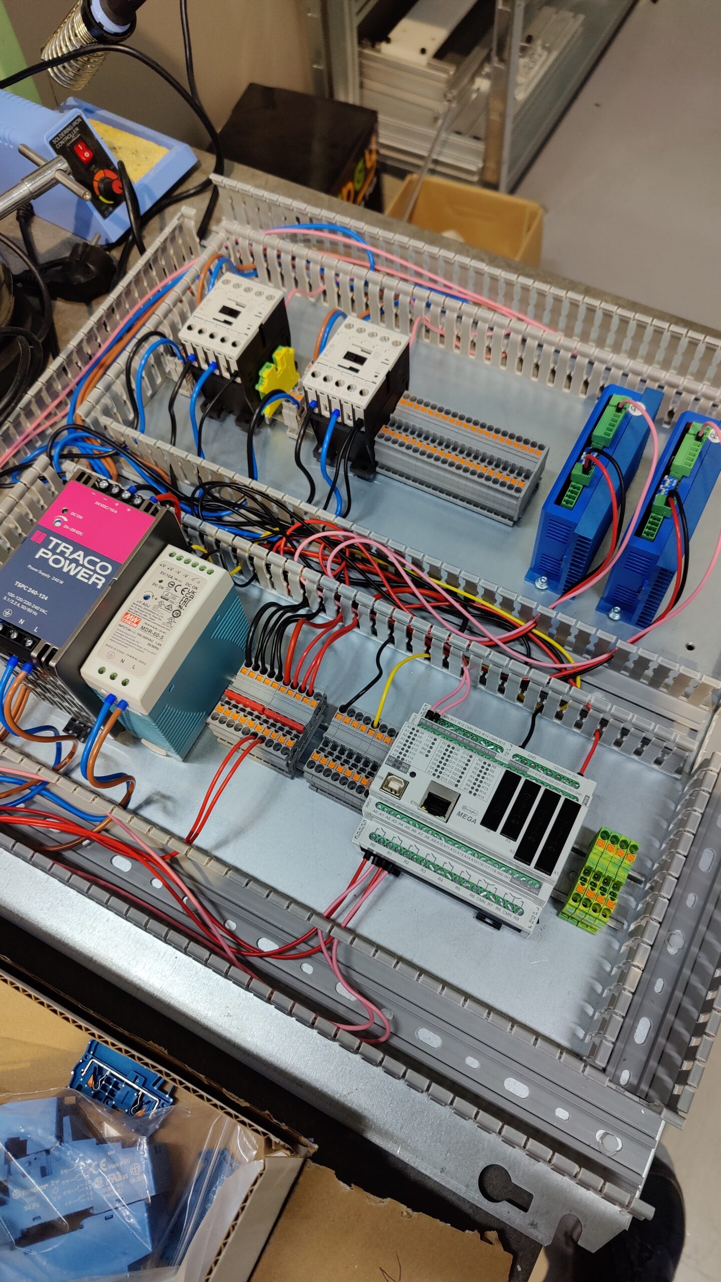 Automatic Cutting Machine using Controllino Mega PLC - Arduino Expert