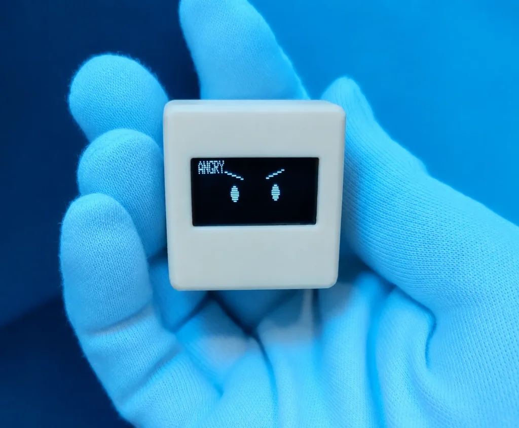 Arduino Expert CubeDot DeskPet